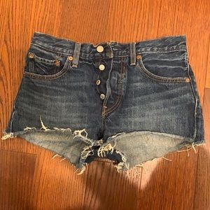 Aritzia Levi’s 501 Shorts